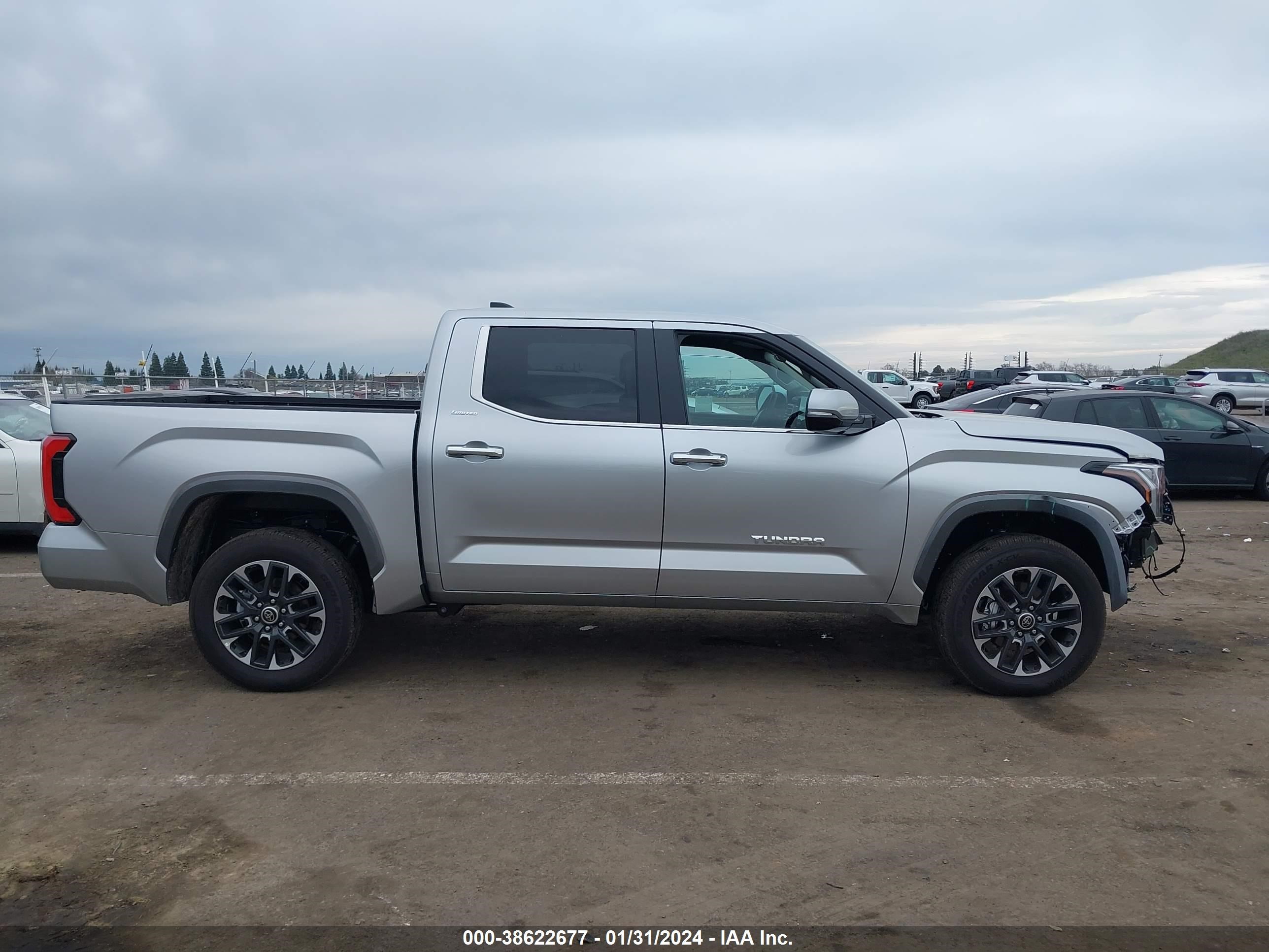 Photo 13 VIN: 5TFJA5DB4RX132807 - TOYOTA TUNDRA 