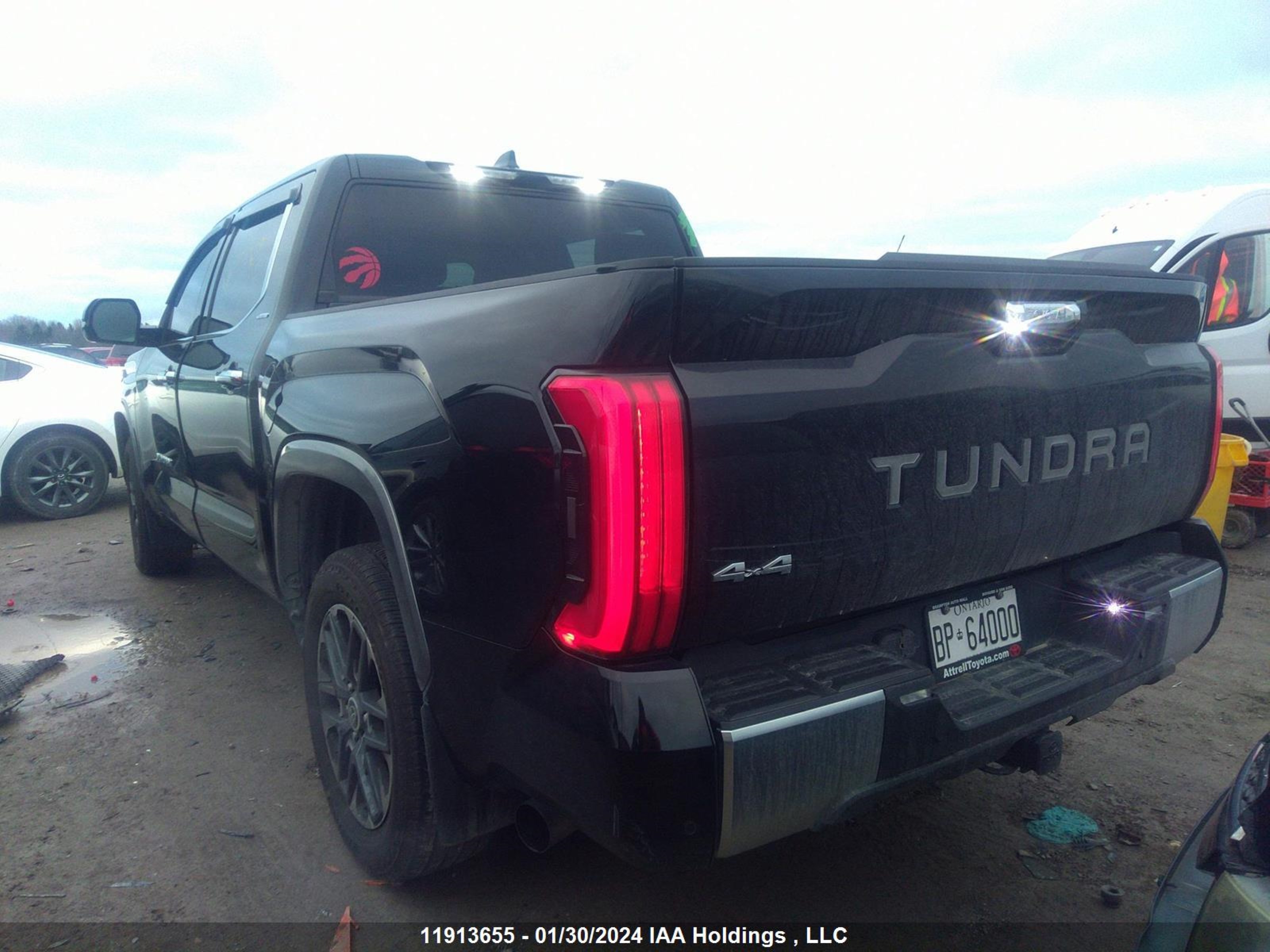 Photo 2 VIN: 5TFJA5DB6NX017409 - TOYOTA TUNDRA 