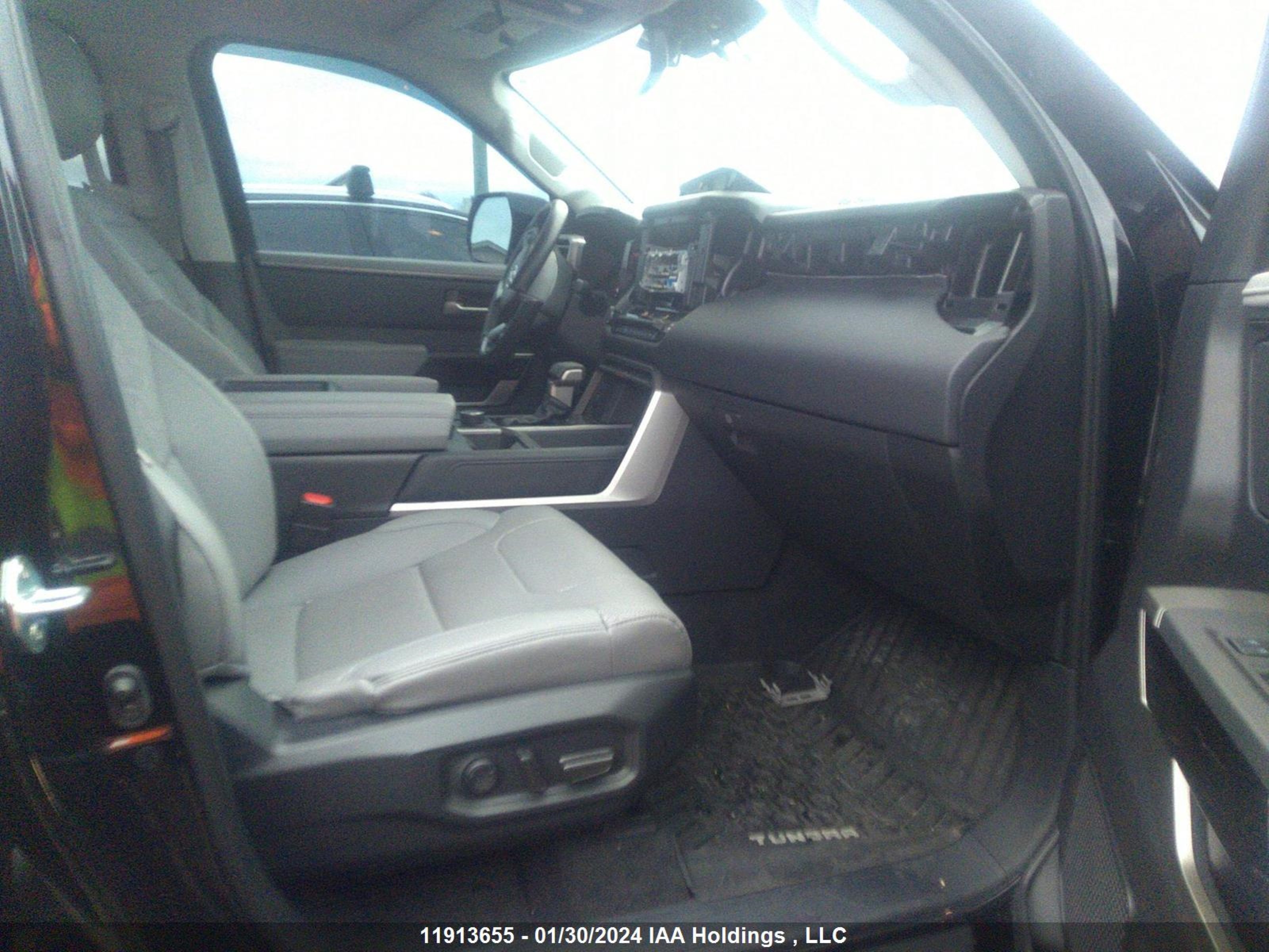 Photo 4 VIN: 5TFJA5DB6NX017409 - TOYOTA TUNDRA 