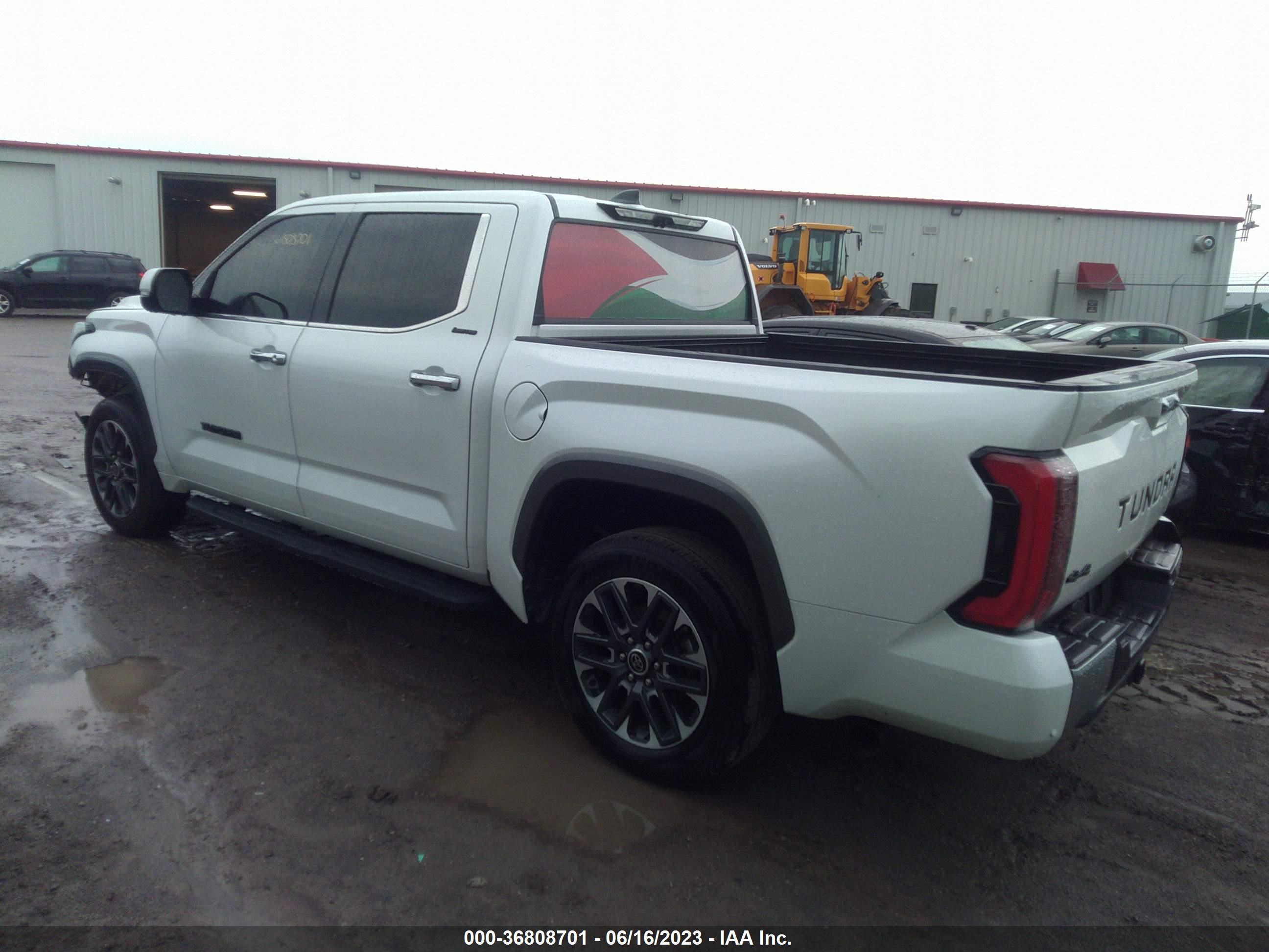 Photo 2 VIN: 5TFJA5DB8NX009313 - TOYOTA TUNDRA 