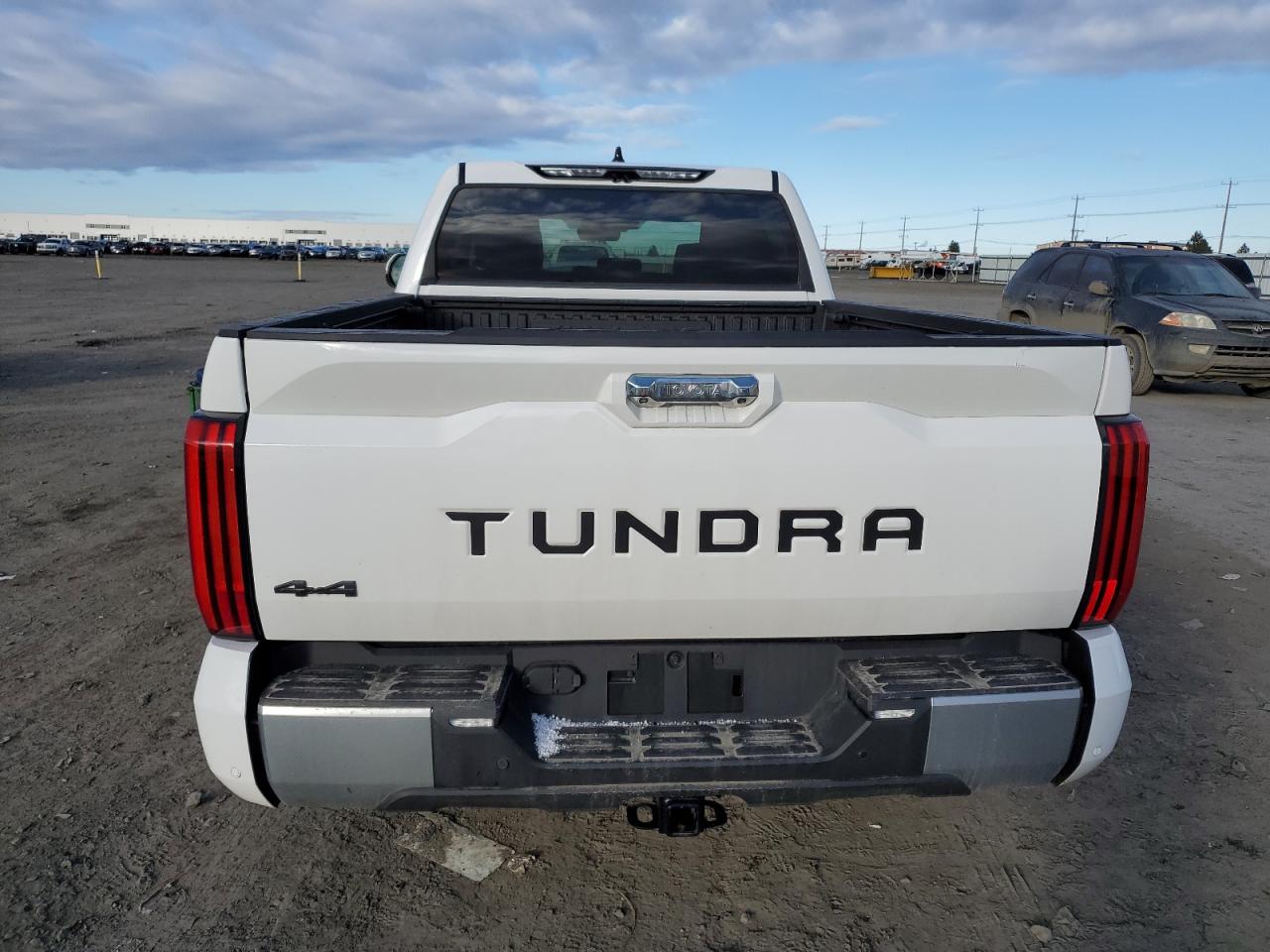 Photo 5 VIN: 5TFJA5EC2PX018342 - TOYOTA TUNDRA 