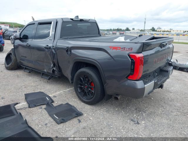 Photo 2 VIN: 5TFJA5EC3NX008769 - TOYOTA TUNDRA 