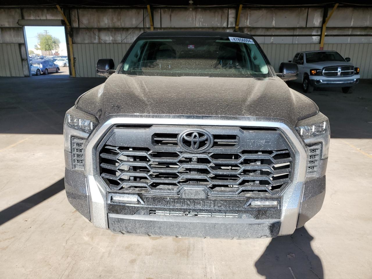 Photo 4 VIN: 5TFJA5EC4PX015037 - TOYOTA TUNDRA 