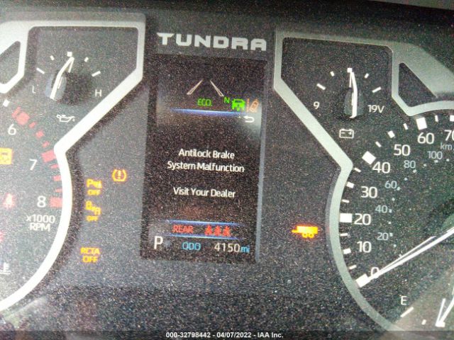 Photo 6 VIN: 5TFJA5EC5NX002441 - TOYOTA TUNDRA 4WD 