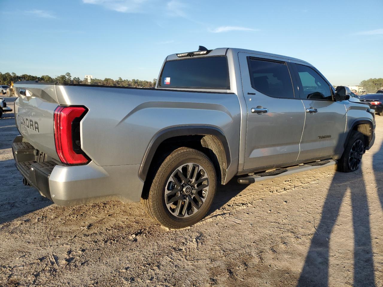 Photo 2 VIN: 5TFJC5DB0PX017404 - TOYOTA TUNDRA 