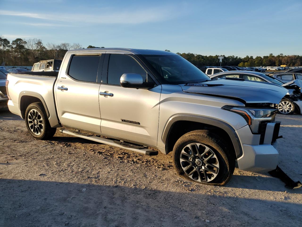 Photo 3 VIN: 5TFJC5DB0PX017404 - TOYOTA TUNDRA 