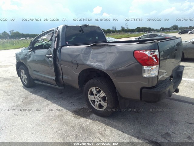 Photo 2 VIN: 5TFJM5F13BX001191 - TOYOTA TUNDRA 2WD TRUCK 