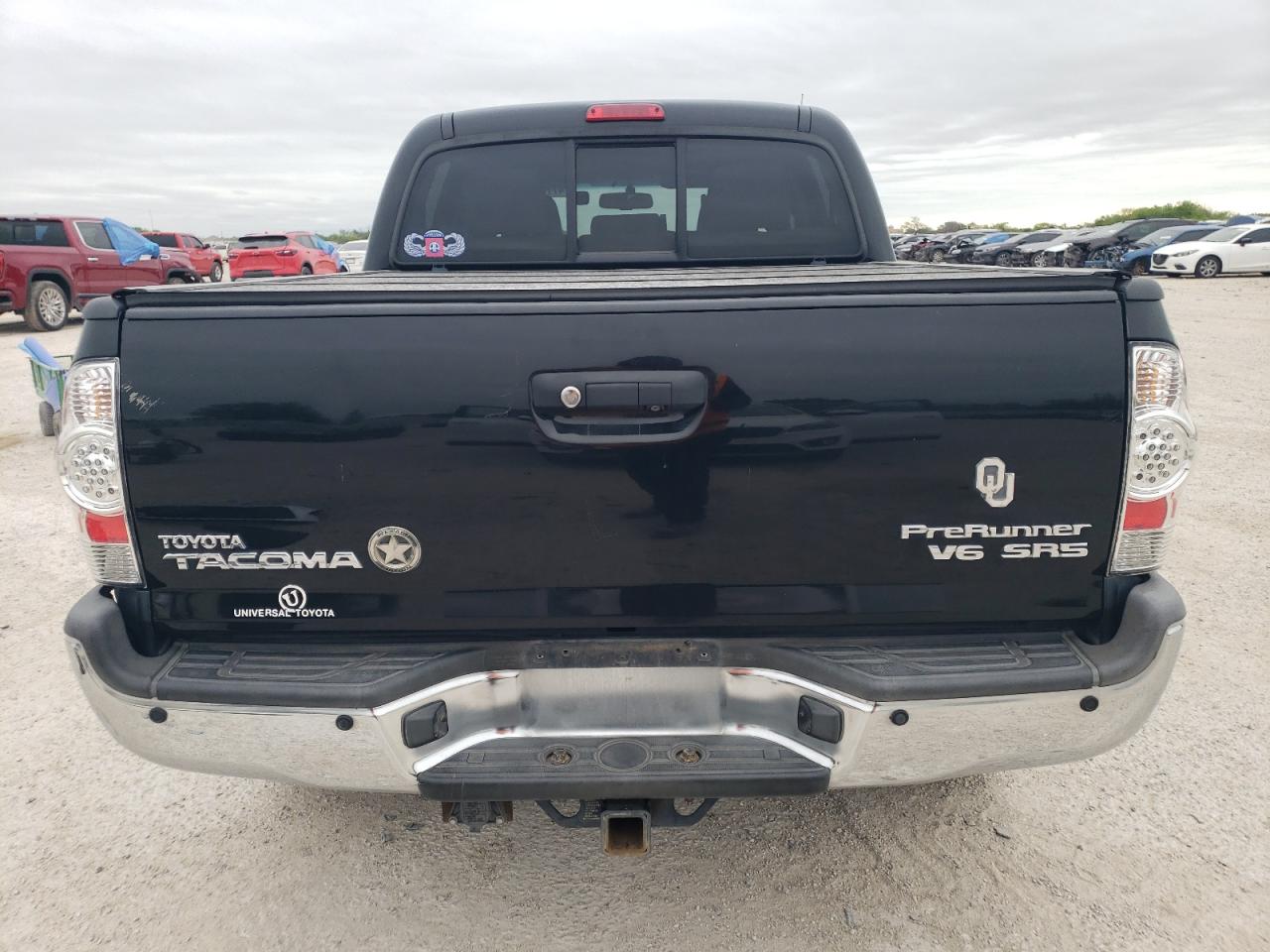 Photo 5 VIN: 5TFJU4GN1DX038593 - TOYOTA TACOMA 