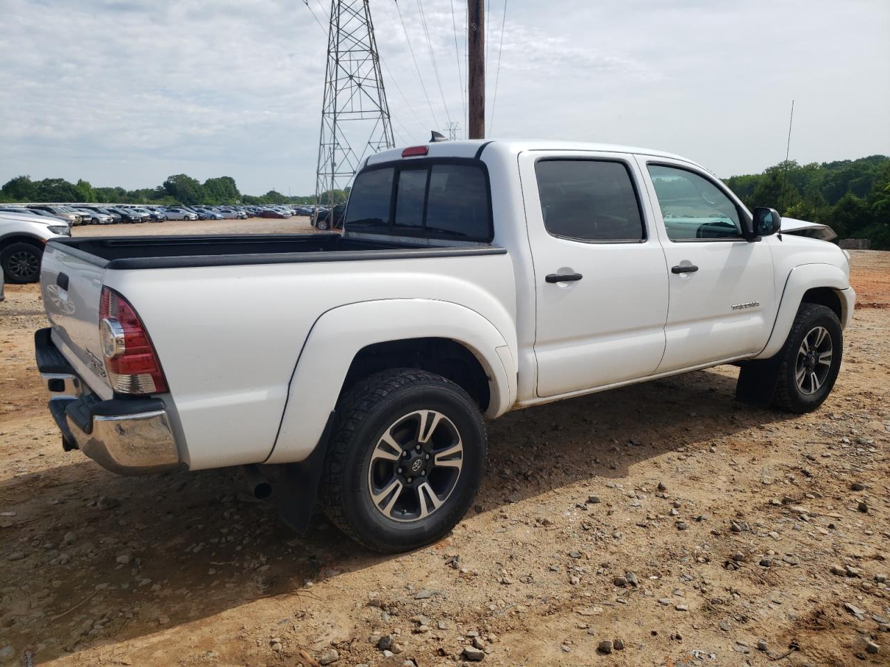 Photo 2 VIN: 5TFJU4GN1FX081821 - TOYOTA TACOMA 