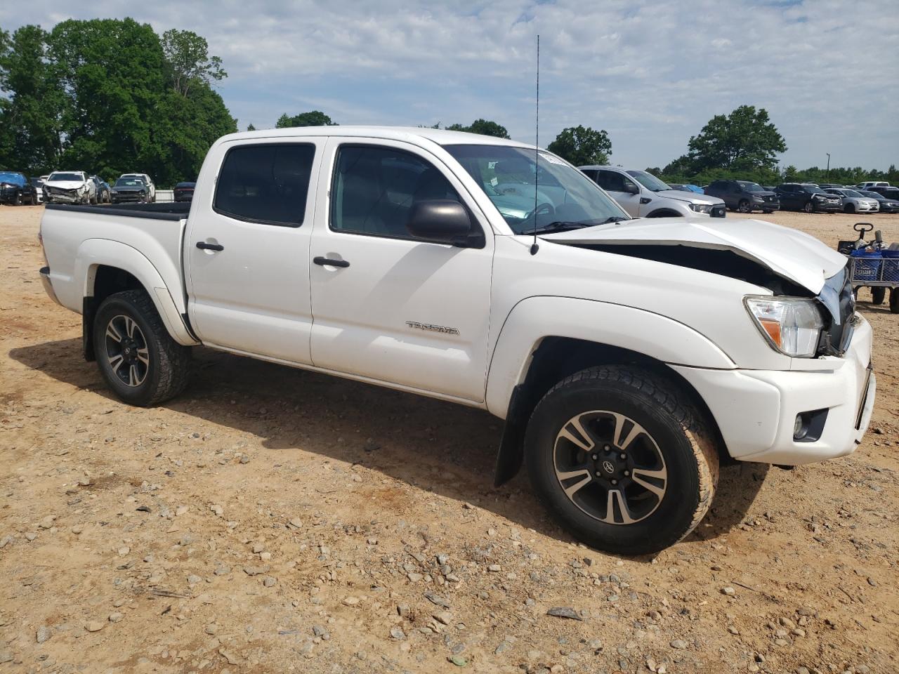 Photo 3 VIN: 5TFJU4GN1FX081821 - TOYOTA TACOMA 