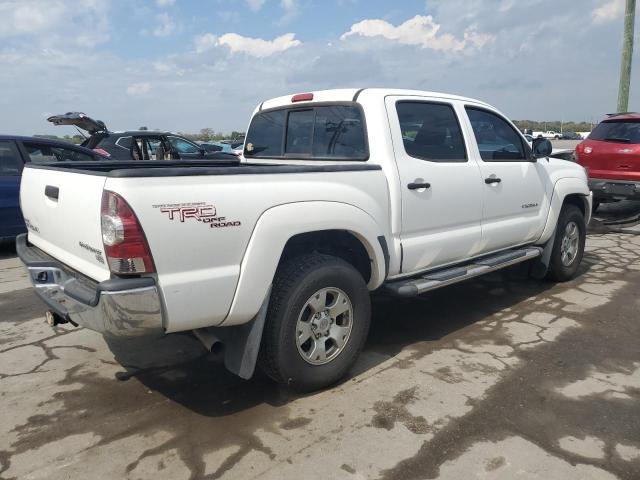 Photo 2 VIN: 5TFJU4GN2BX005700 - TOYOTA TACOMA DOU 