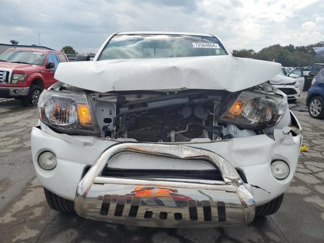 Photo 4 VIN: 5TFJU4GN2BX005700 - TOYOTA TACOMA DOU 