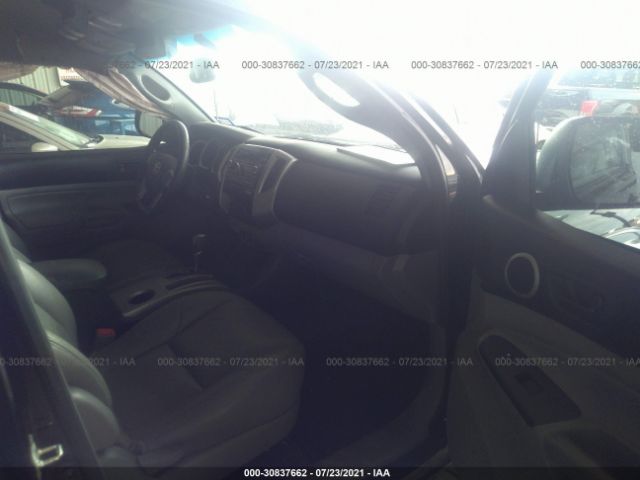 Photo 4 VIN: 5TFJU4GN2CX022711 - TOYOTA TACOMA 