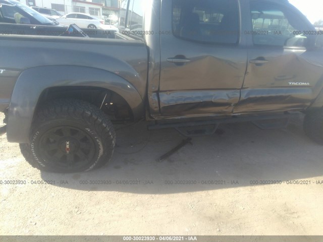 Photo 5 VIN: 5TFJU4GN2DX029868 - TOYOTA TACOMA 