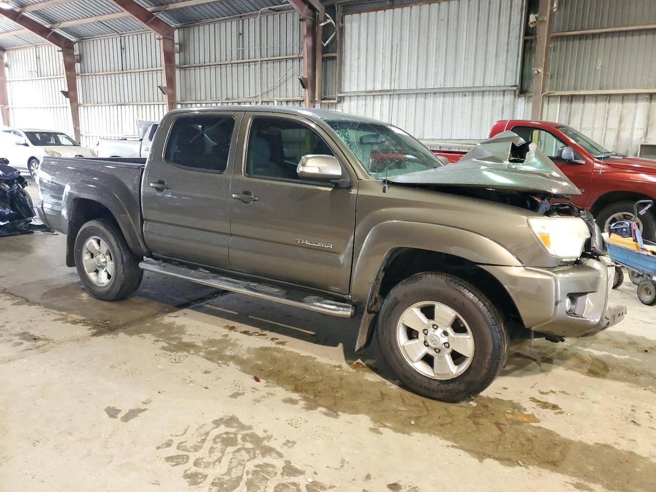 Photo 3 VIN: 5TFJU4GN2DX044872 - TOYOTA TACOMA 