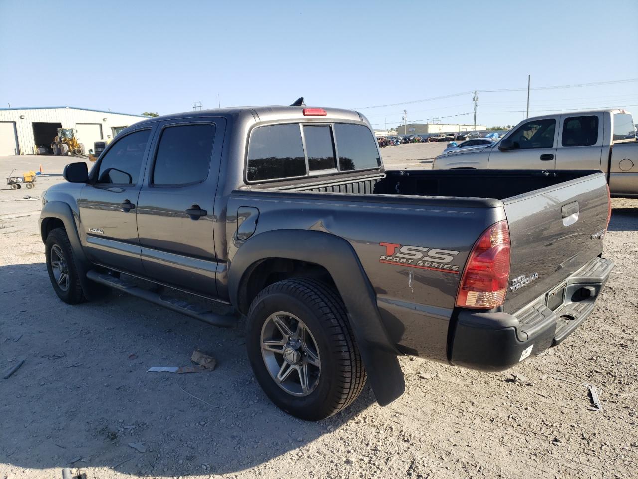 Photo 1 VIN: 5TFJU4GN3CX018215 - TOYOTA TACOMA 