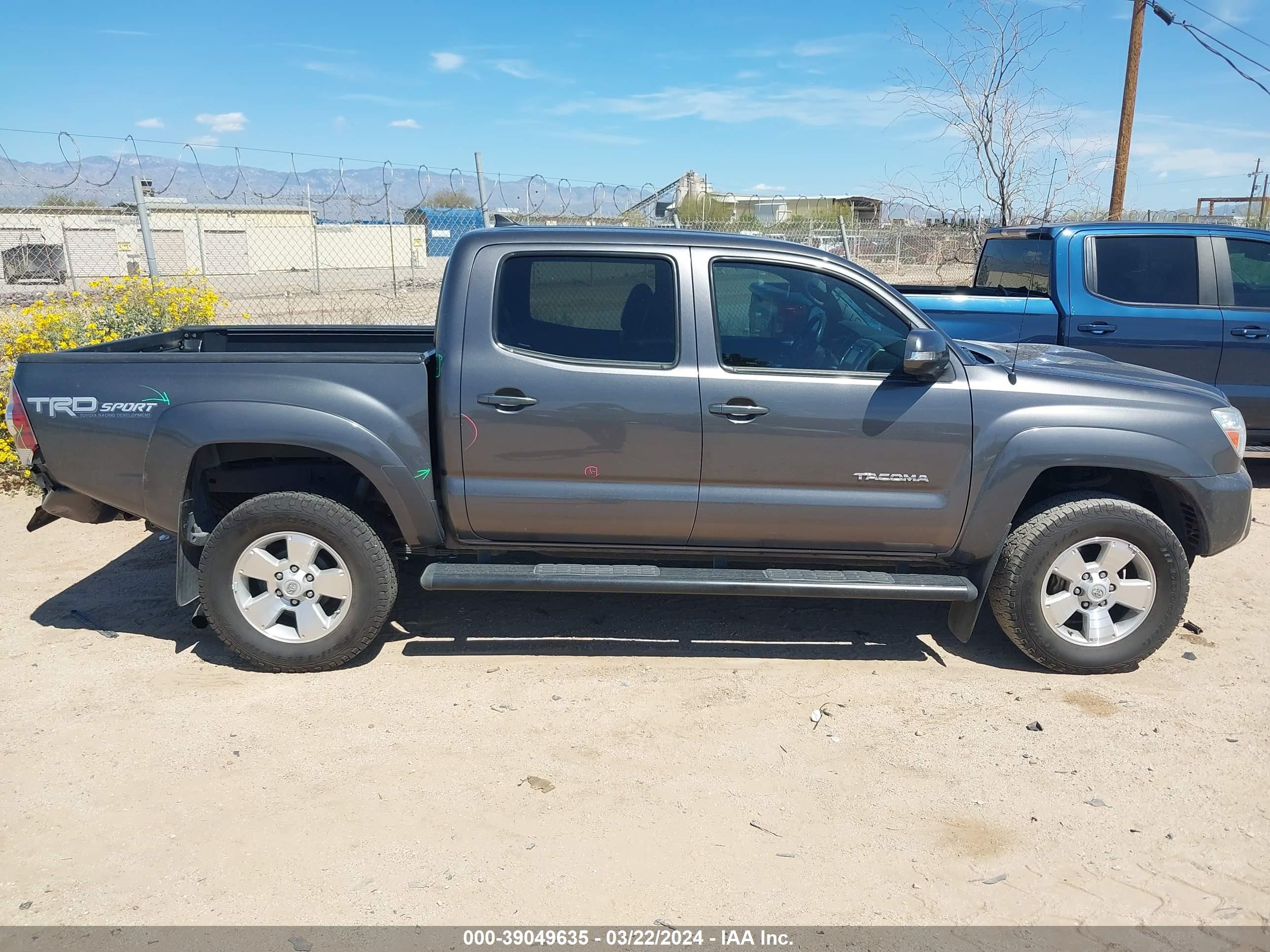 Photo 12 VIN: 5TFJU4GN3EX057129 - TOYOTA TACOMA 