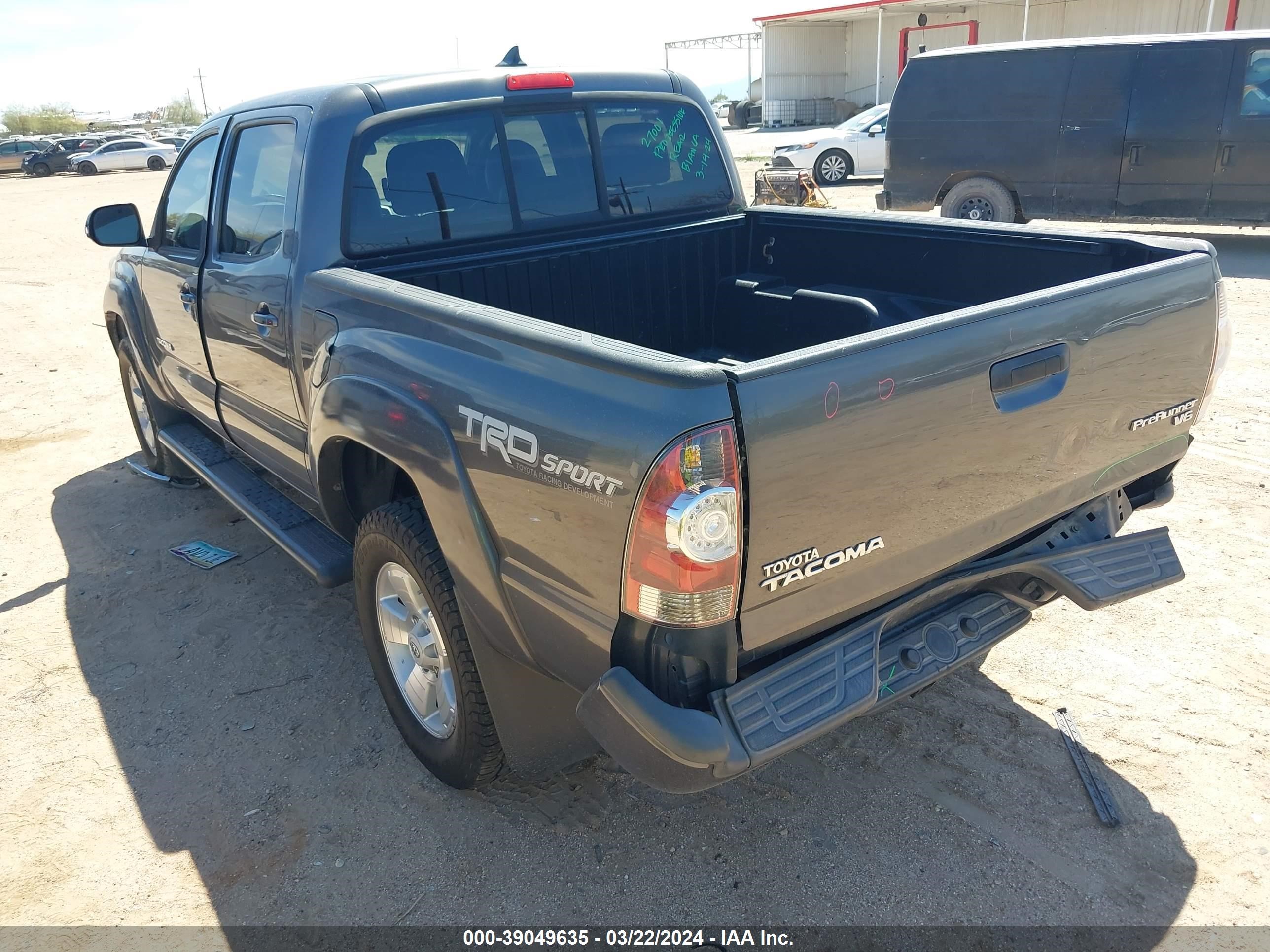 Photo 2 VIN: 5TFJU4GN3EX057129 - TOYOTA TACOMA 