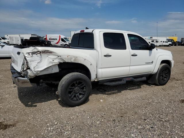 Photo 2 VIN: 5TFJU4GN3FX071310 - TOYOTA TACOMA DOU 