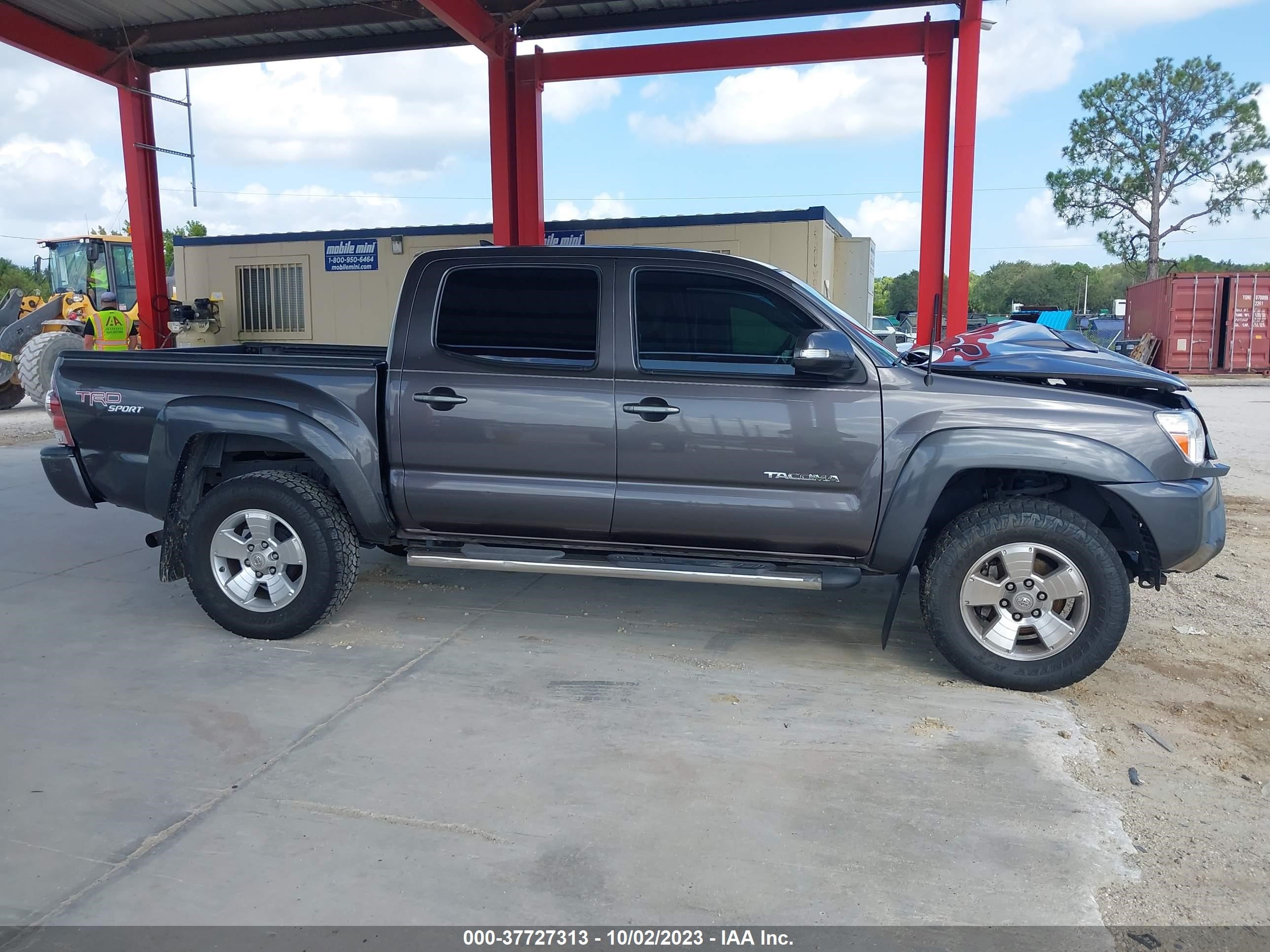 Photo 12 VIN: 5TFJU4GN4CX019874 - TOYOTA TACOMA 