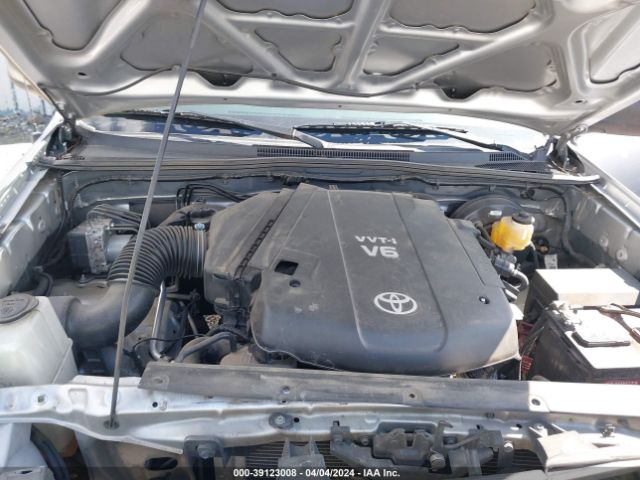 Photo 9 VIN: 5TFJU4GN5BX007313 - TOYOTA TACOMA 