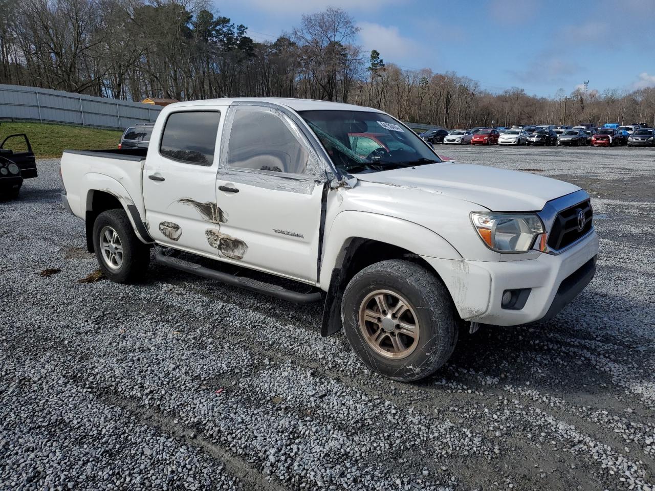 Photo 3 VIN: 5TFJU4GN5CX015171 - TOYOTA TACOMA 