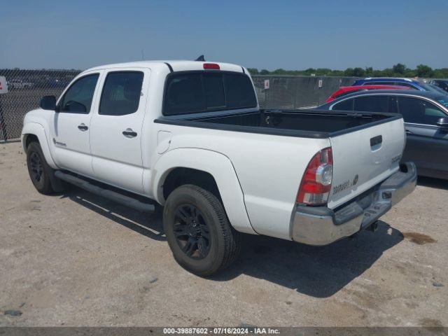 Photo 2 VIN: 5TFJU4GN5FX075164 - TOYOTA TACOMA 