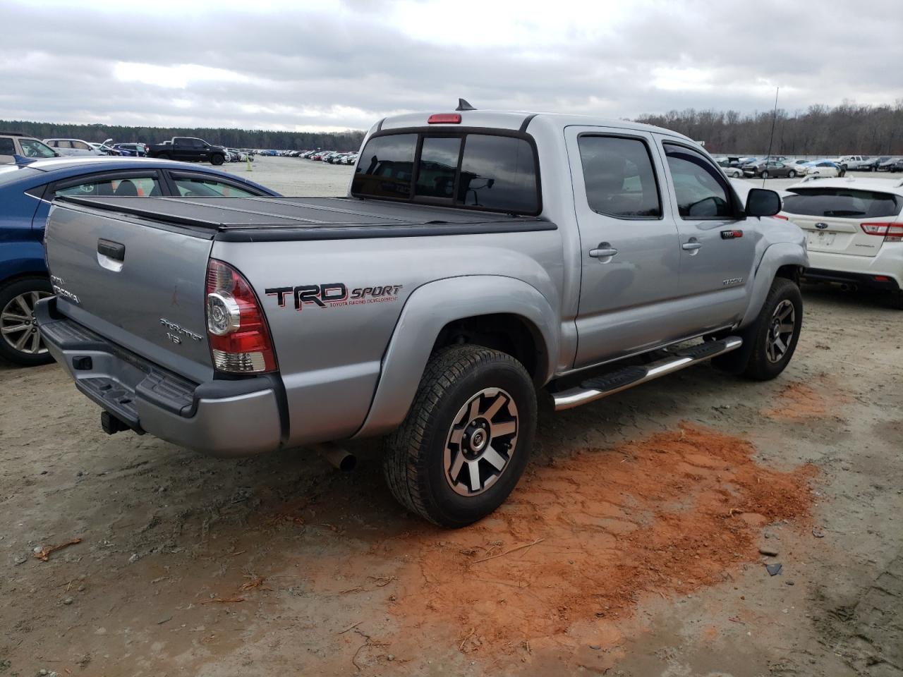 Photo 2 VIN: 5TFJU4GN5FX088867 - TOYOTA TACOMA 