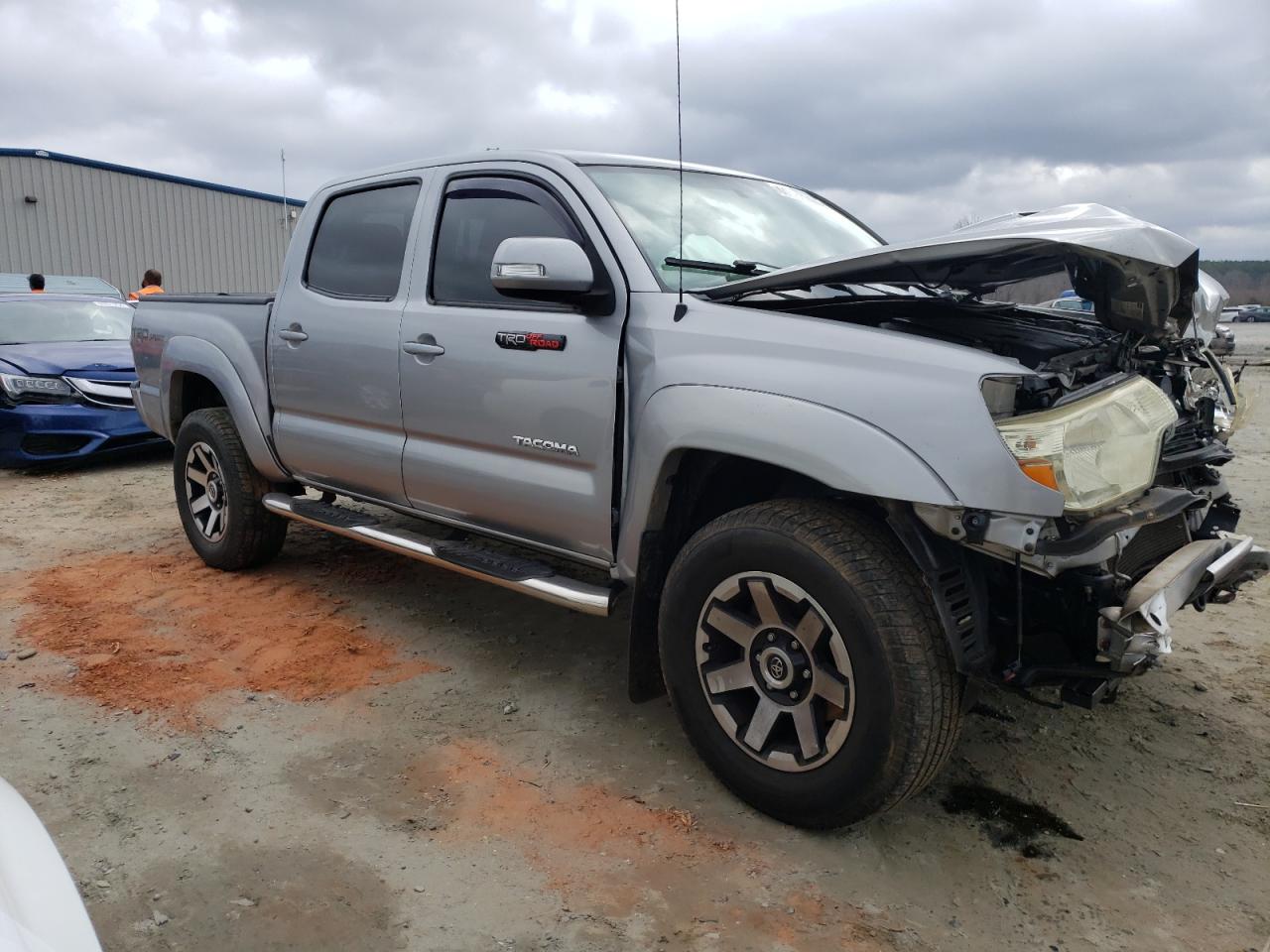 Photo 3 VIN: 5TFJU4GN5FX088867 - TOYOTA TACOMA 