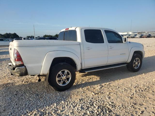 Photo 2 VIN: 5TFJU4GN6BX003447 - TOYOTA TACOMA DOU 