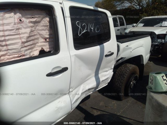 Photo 5 VIN: 5TFJU4GN6DX030960 - TOYOTA TACOMA 