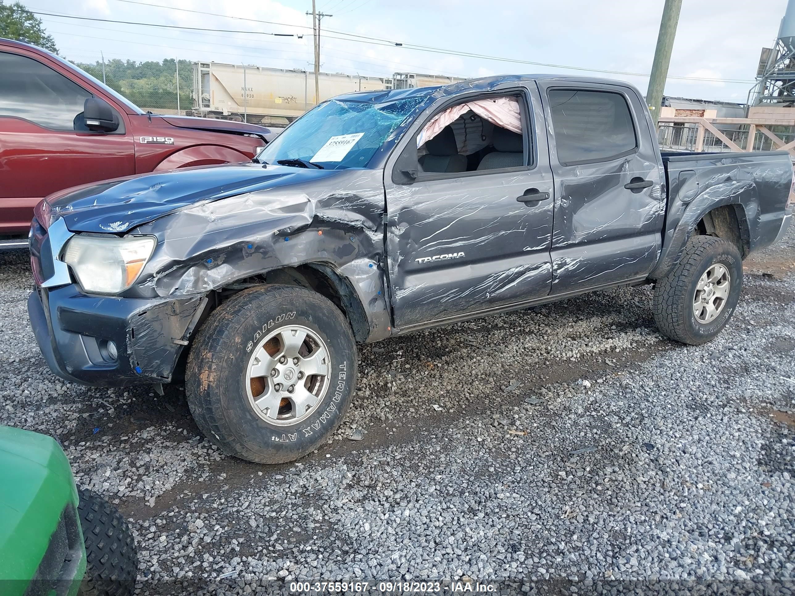 Photo 1 VIN: 5TFJU4GN6EX058419 - TOYOTA TACOMA 