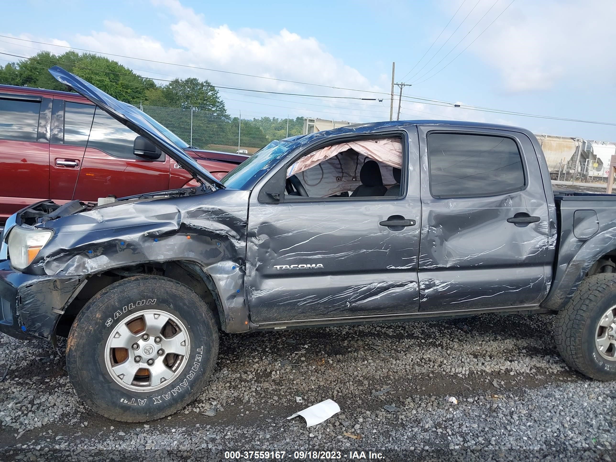 Photo 5 VIN: 5TFJU4GN6EX058419 - TOYOTA TACOMA 