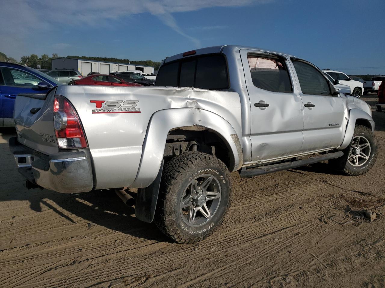 Photo 2 VIN: 5TFJU4GN7DX035150 - TOYOTA TACOMA 