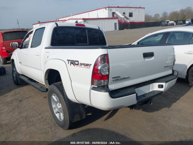 Photo 2 VIN: 5TFJU4GN7FX083203 - TOYOTA TACOMA 