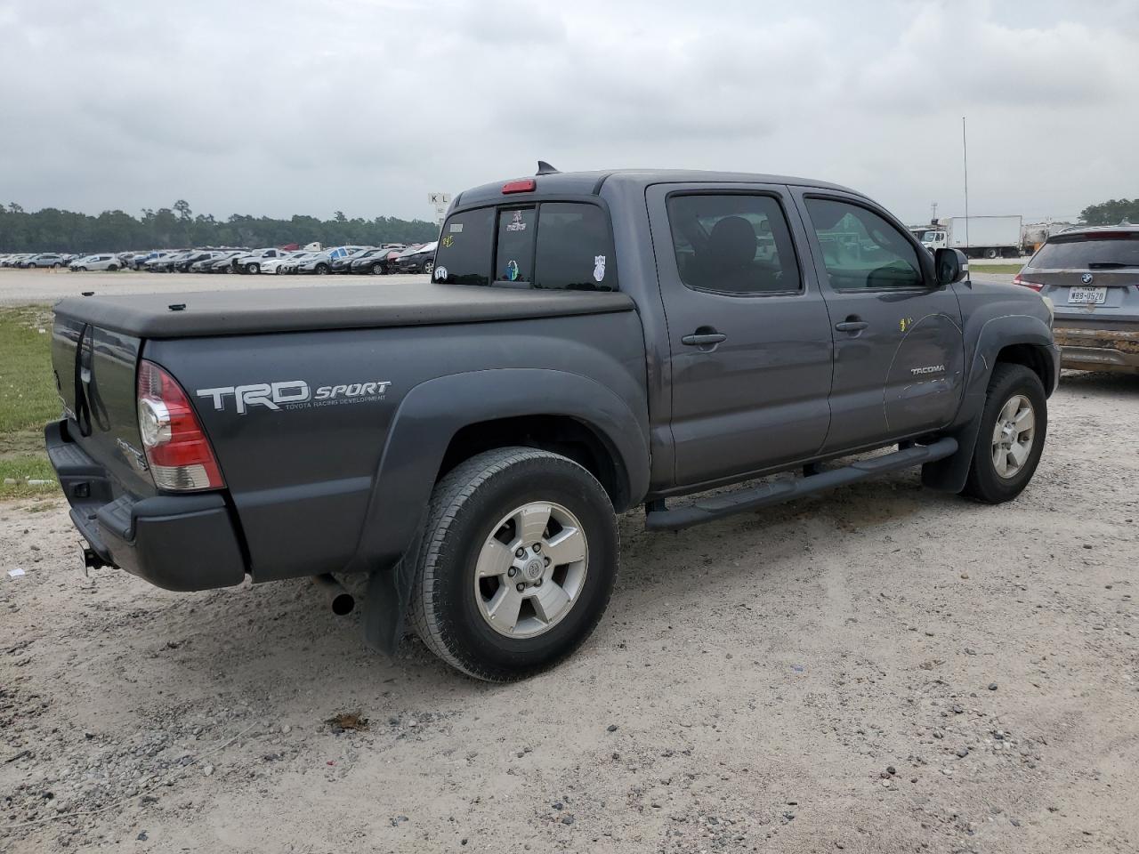 Photo 2 VIN: 5TFJU4GN7FX089969 - TOYOTA TACOMA 