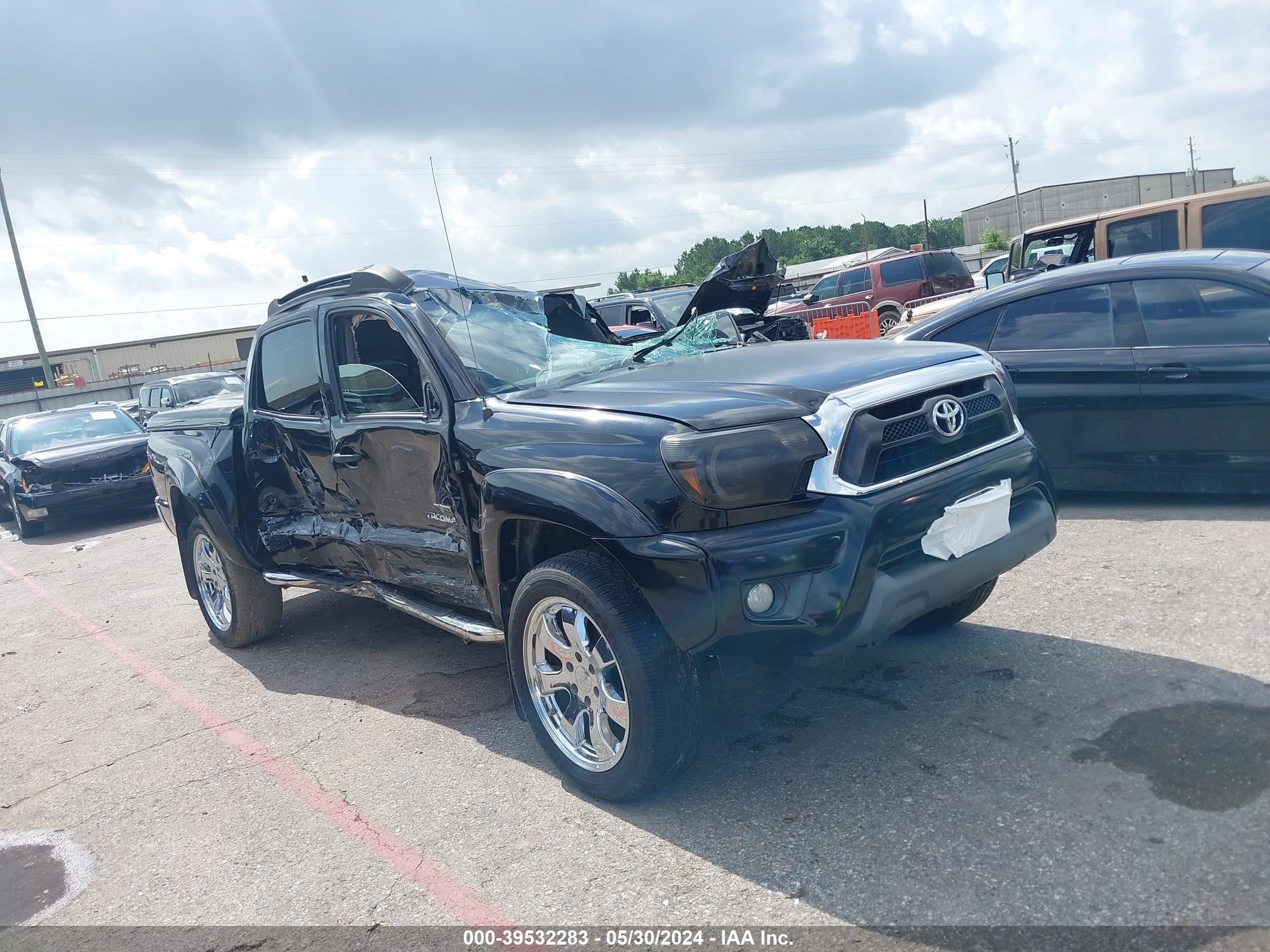 Photo 0 VIN: 5TFJU4GN8CX015133 - TOYOTA TACOMA 