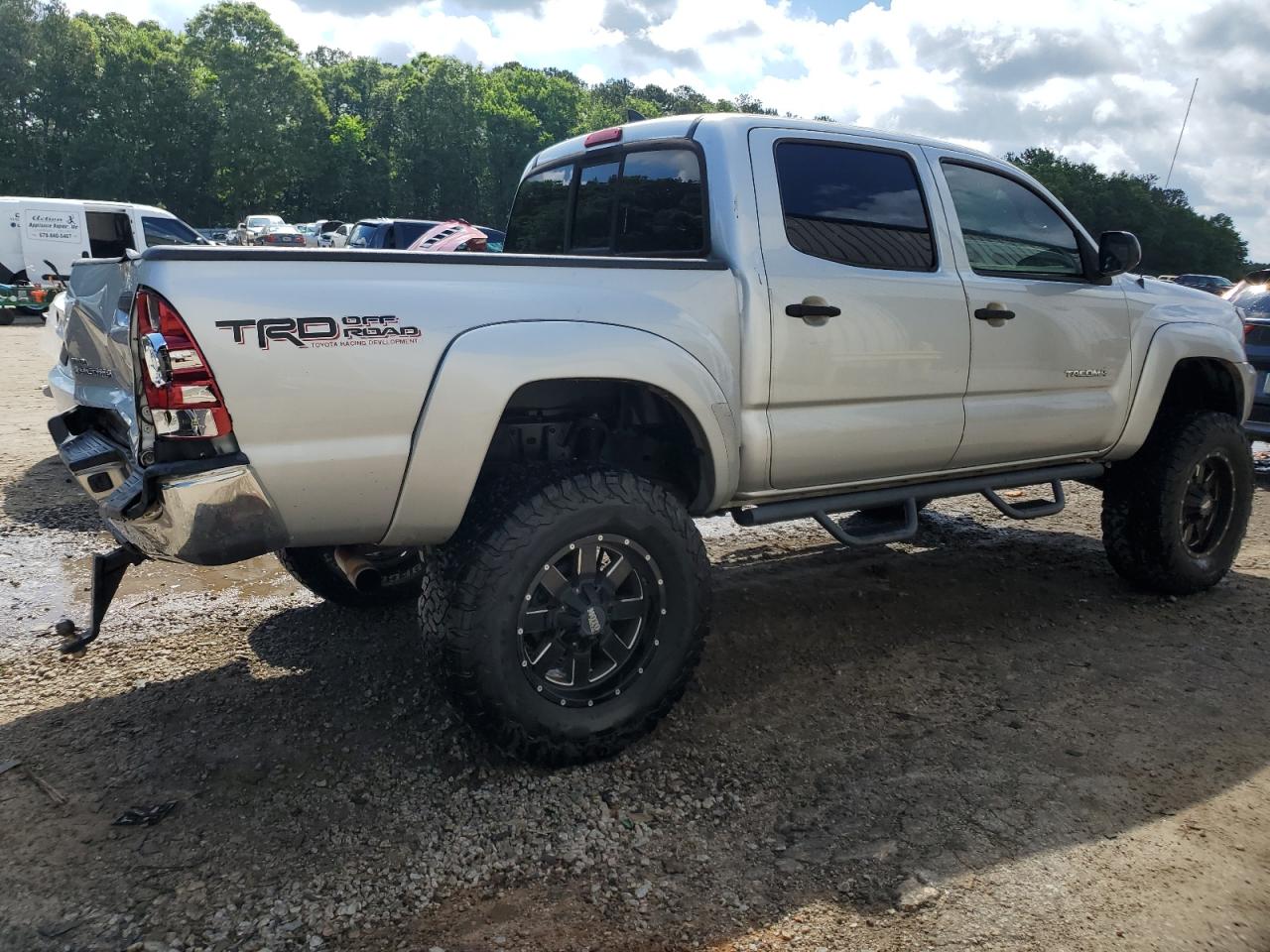 Photo 2 VIN: 5TFJU4GN8DX033651 - TOYOTA TACOMA 