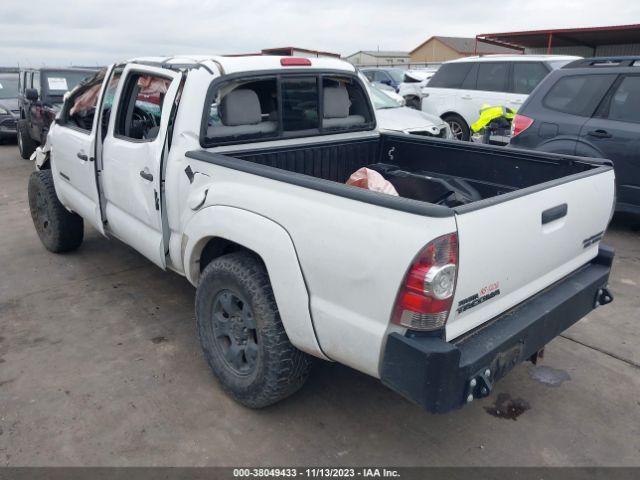 Photo 2 VIN: 5TFJU4GN8DX037702 - TOYOTA TACOMA 