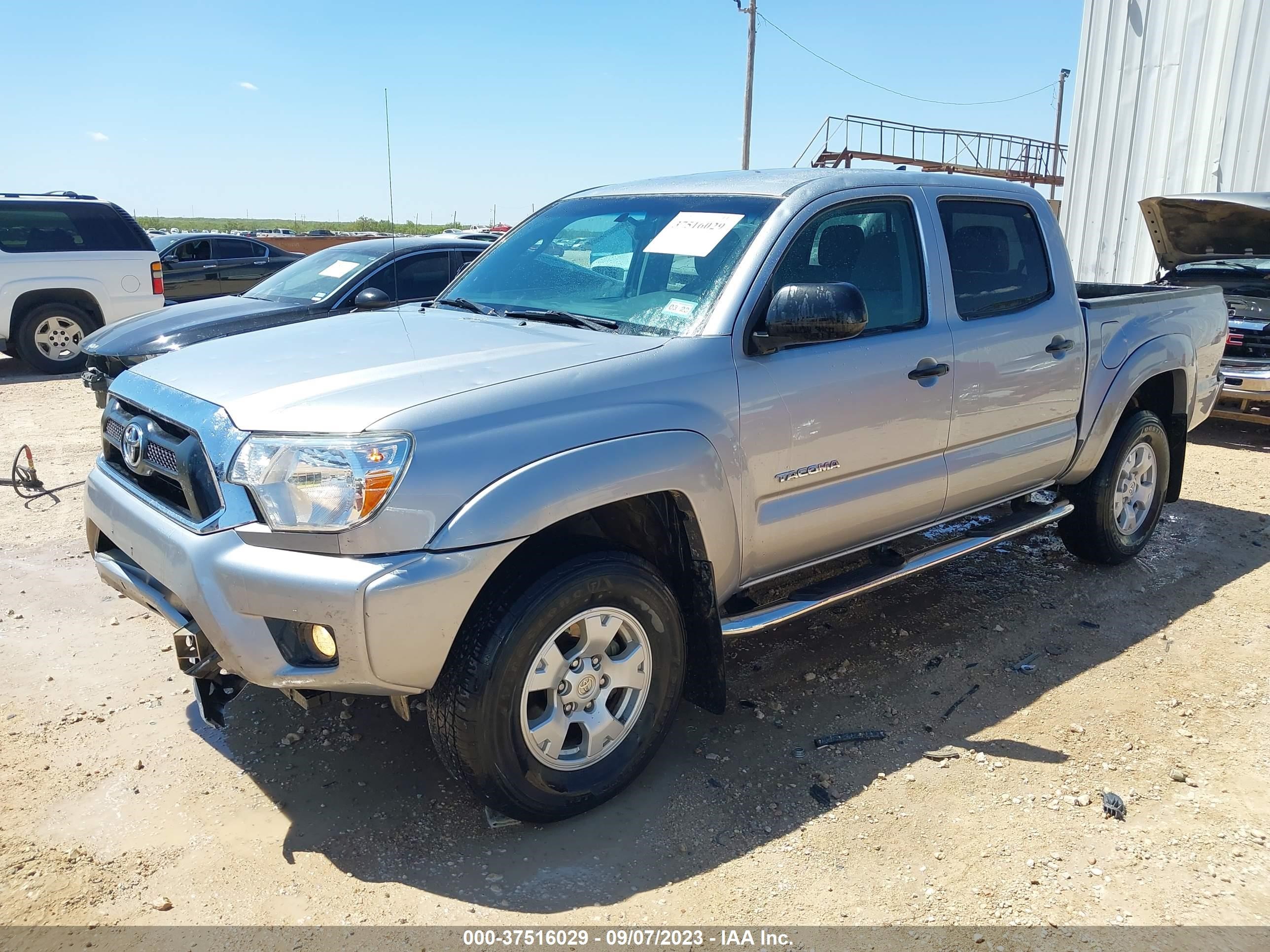 Photo 1 VIN: 5TFJU4GN8FX069097 - TOYOTA TACOMA 