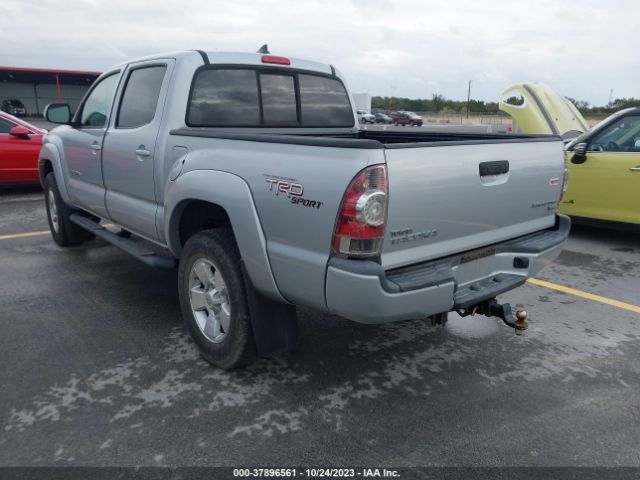 Photo 2 VIN: 5TFJU4GN9CX025007 - TOYOTA TACOMA 