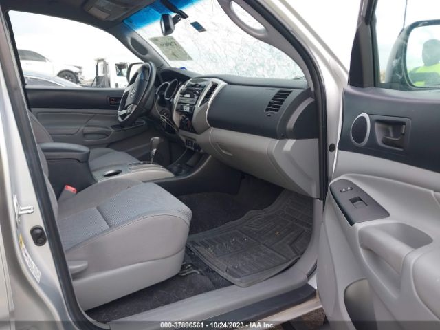 Photo 4 VIN: 5TFJU4GN9CX025007 - TOYOTA TACOMA 