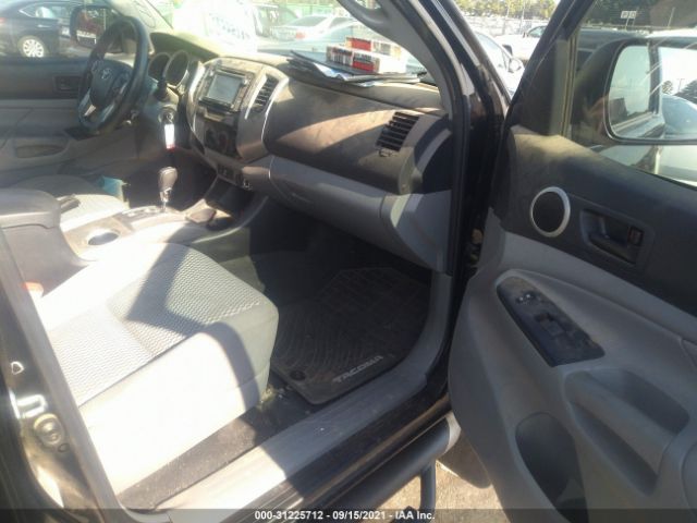 Photo 4 VIN: 5TFJU4GN9FX079217 - TOYOTA TACOMA 