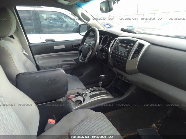 Photo 4 VIN: 5TFJU4GNXCX015912 - TOYOTA TACOMA 