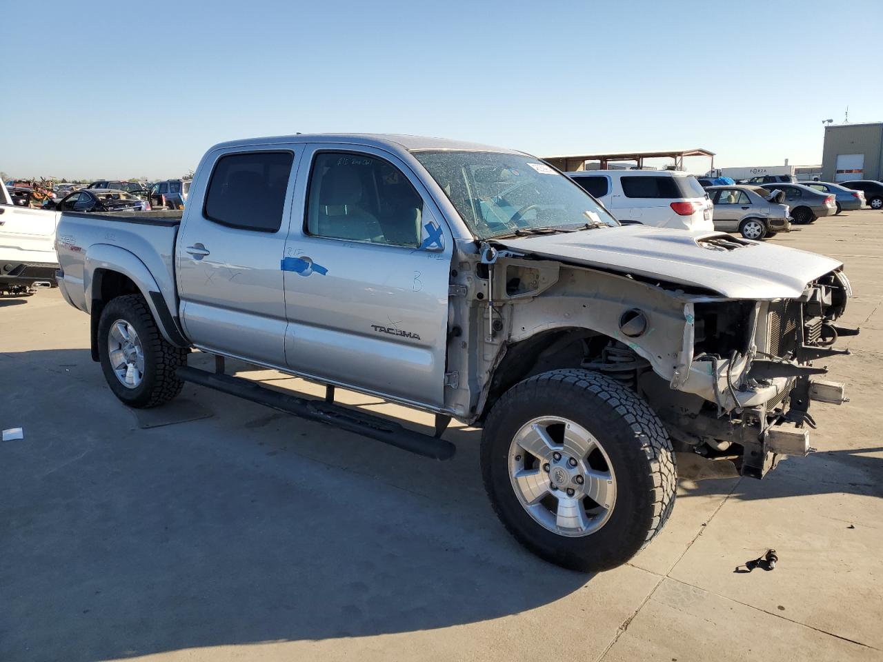 Photo 3 VIN: 5TFJU4GNXCX017742 - TOYOTA TACOMA 