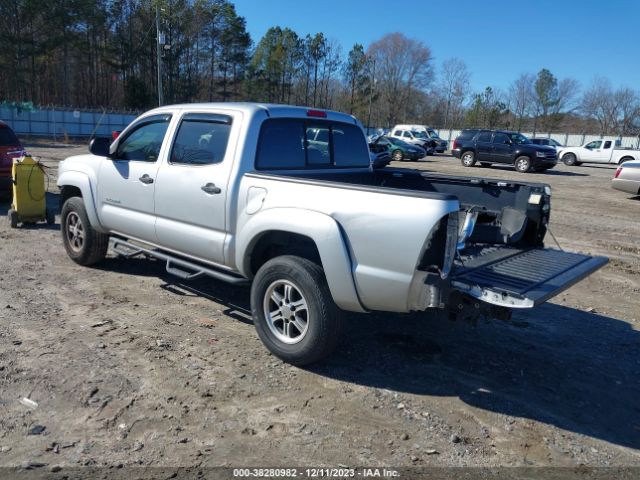 Photo 2 VIN: 5TFJU4GNXDX044280 - TOYOTA TACOMA 