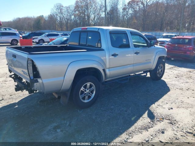 Photo 3 VIN: 5TFJU4GNXDX044280 - TOYOTA TACOMA 