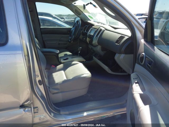 Photo 4 VIN: 5TFJU4GNXFX071045 - TOYOTA TACOMA 