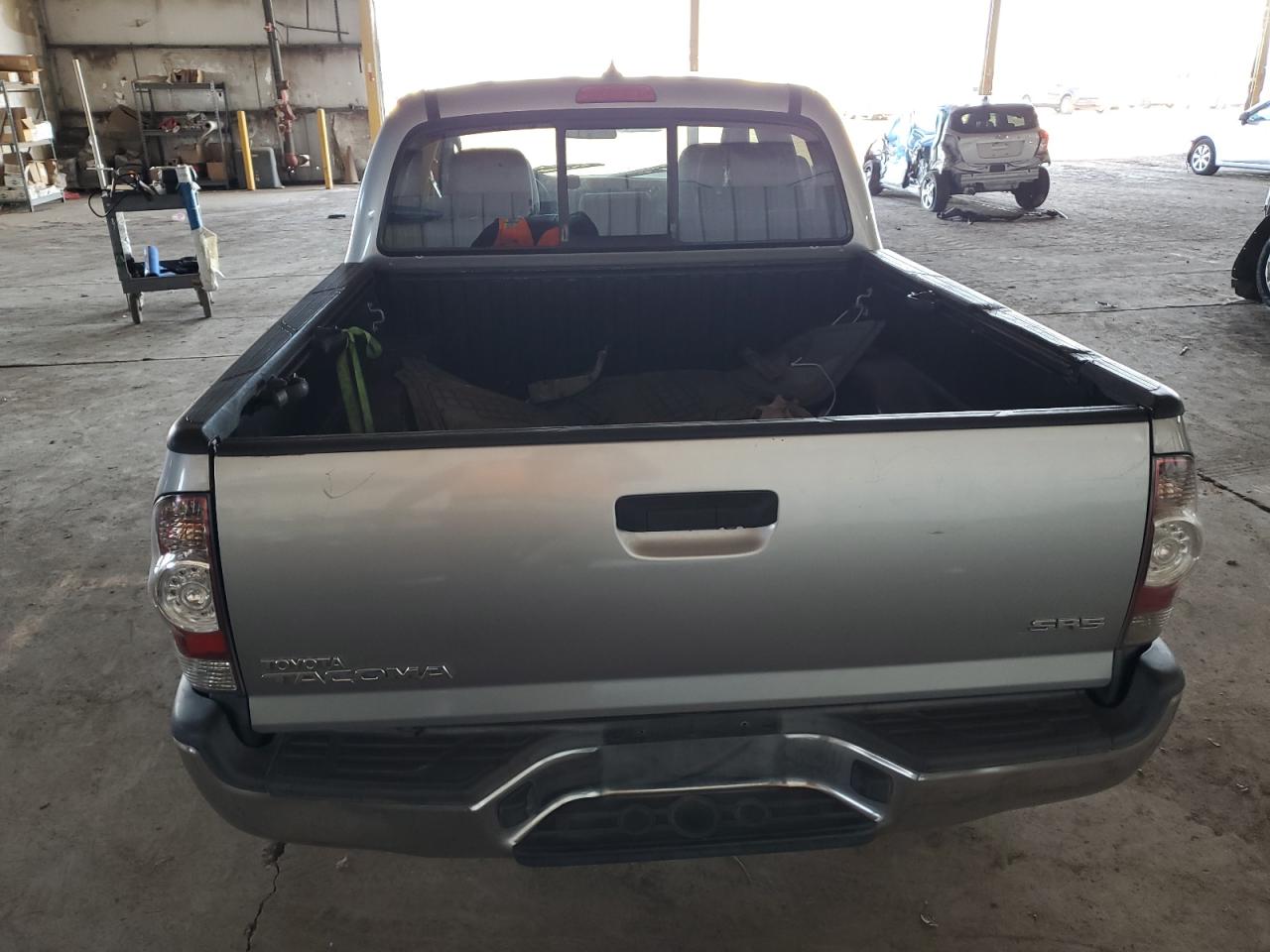 Photo 5 VIN: 5TFJX4CN6EX040354 - TOYOTA TACOMA 