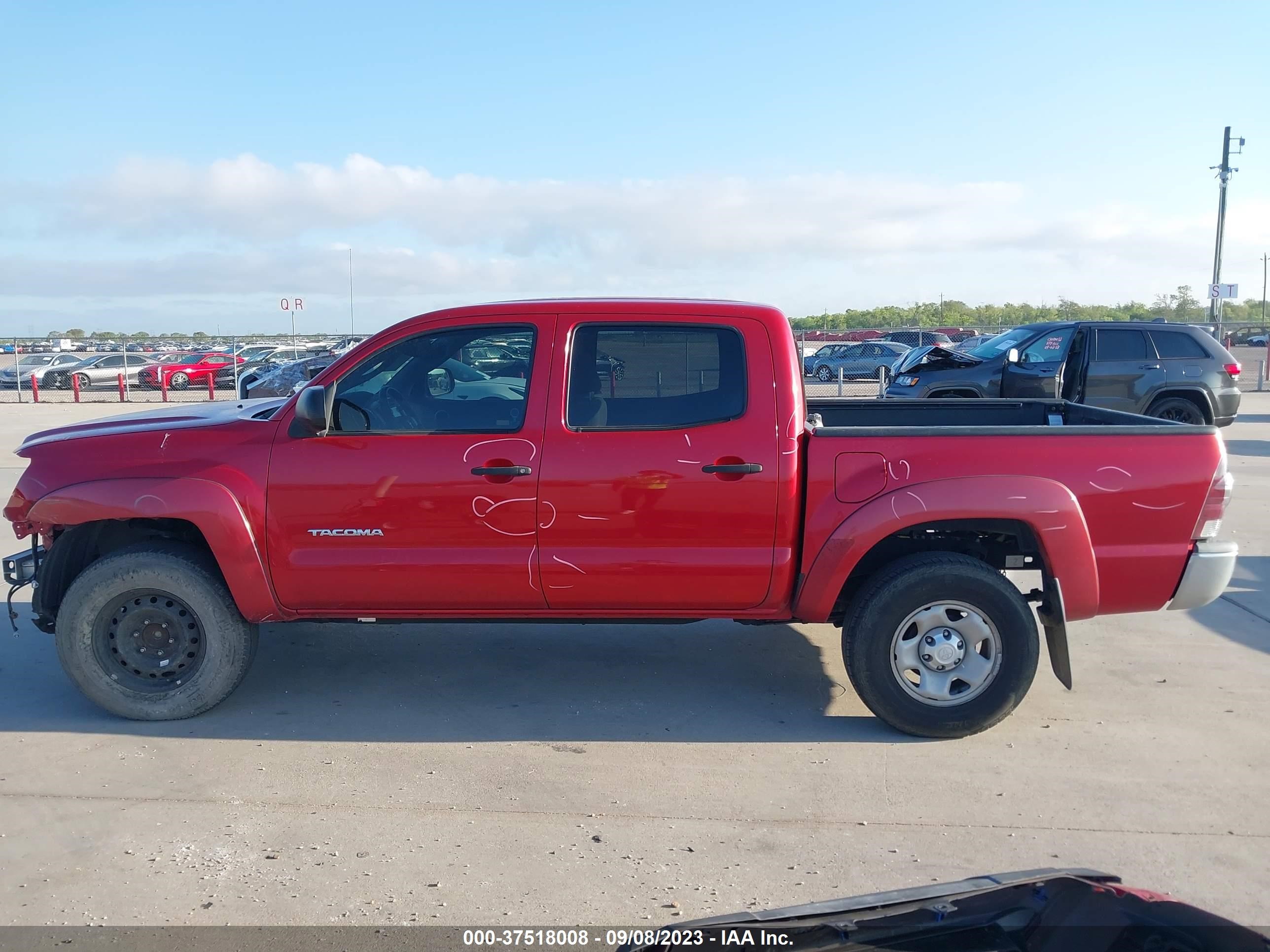 Photo 13 VIN: 5TFJX4GN0DX025633 - TOYOTA TACOMA 